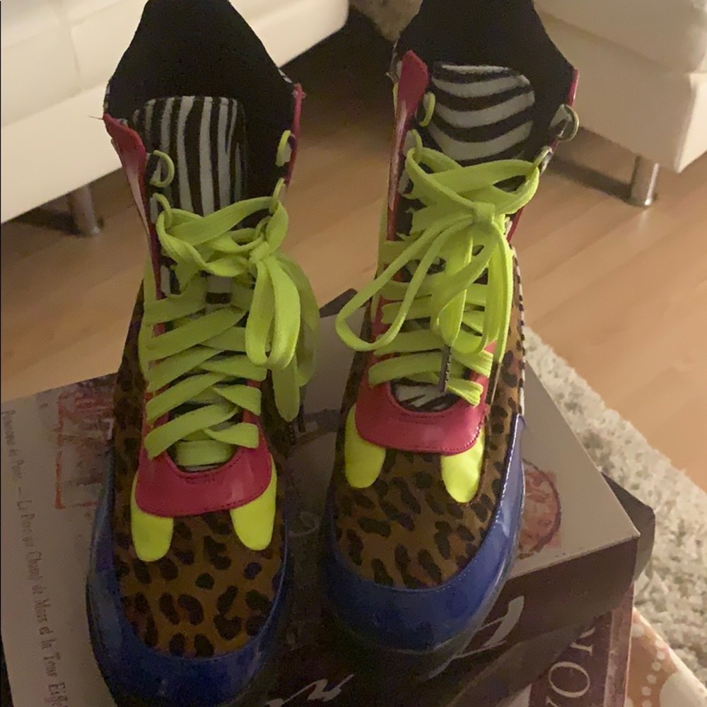 Lace up boots
